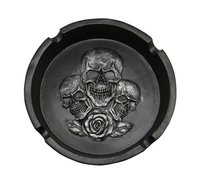 3 SKULL Ashtray 